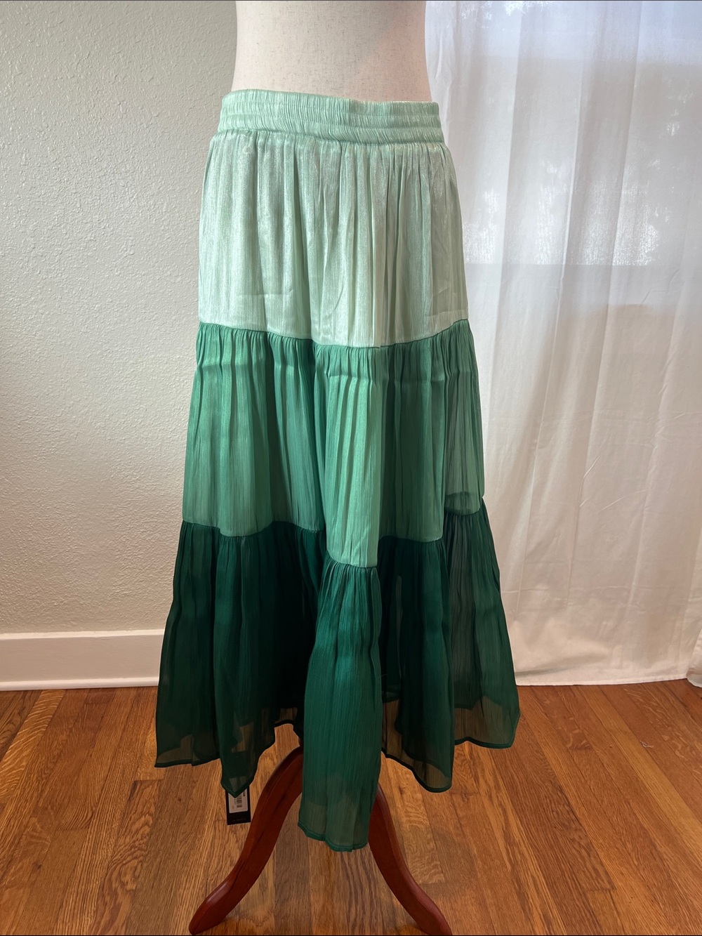 S-Deer Ombre Tiered Maxi Skirt in Green. Size L. NWT